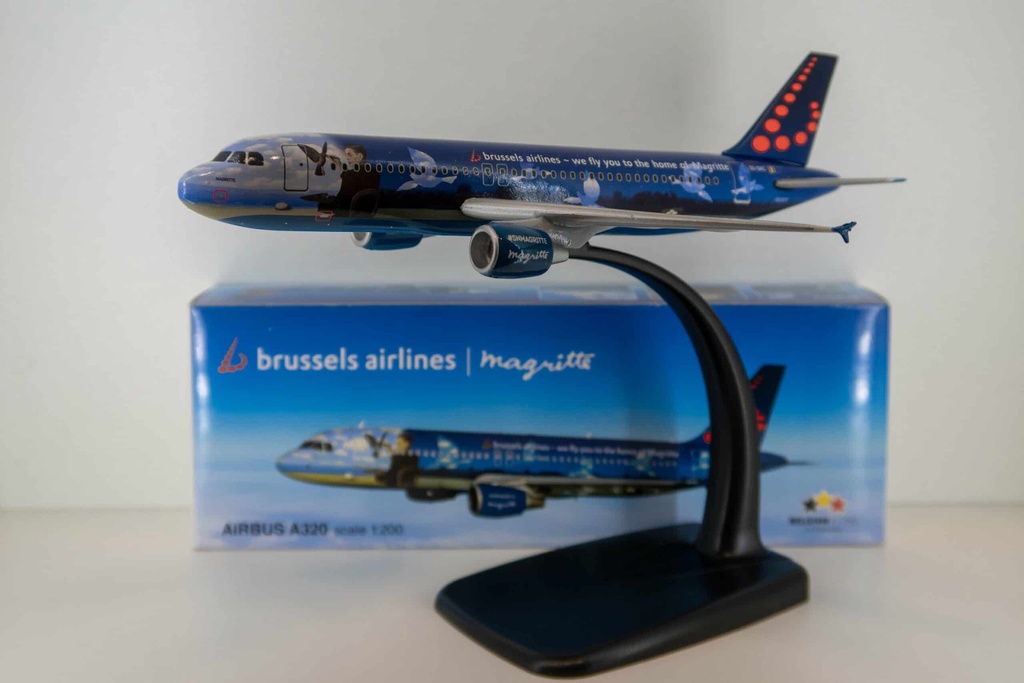 Maquette Airbus A320 Magritte 1/200