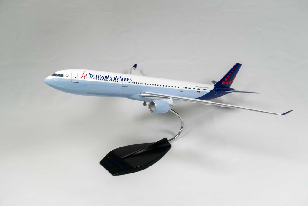 Maquette Airbus A330 Brussels Airlines 1/120