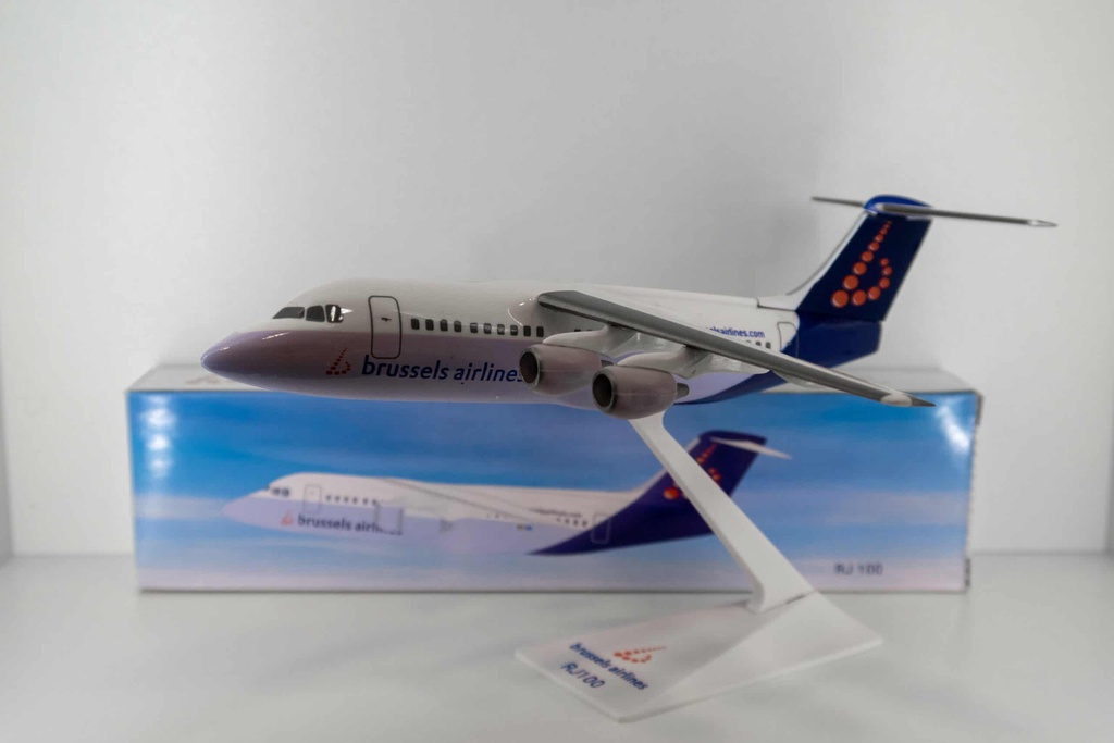 Model Avro RJ100 Brussels Airlines